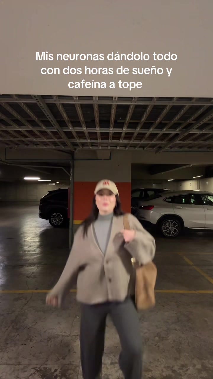 Post real de @isaamenezz en tiktok